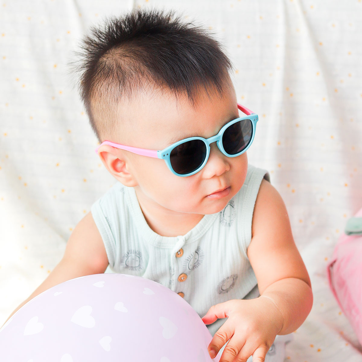 Ages 0-2 Baby Blue Keyhole Sunglasses 0-2 Years Super Flexible TR90 Frame UV Protection