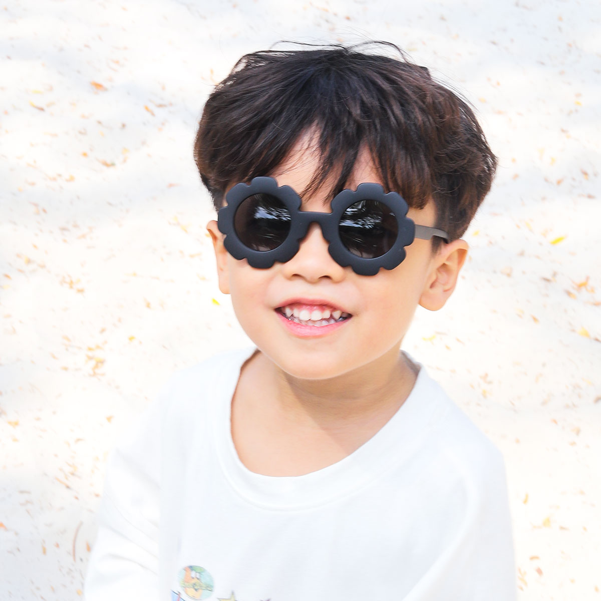 Polarized Black Cute Round Flower Sunglasses for Kids aged 3-10