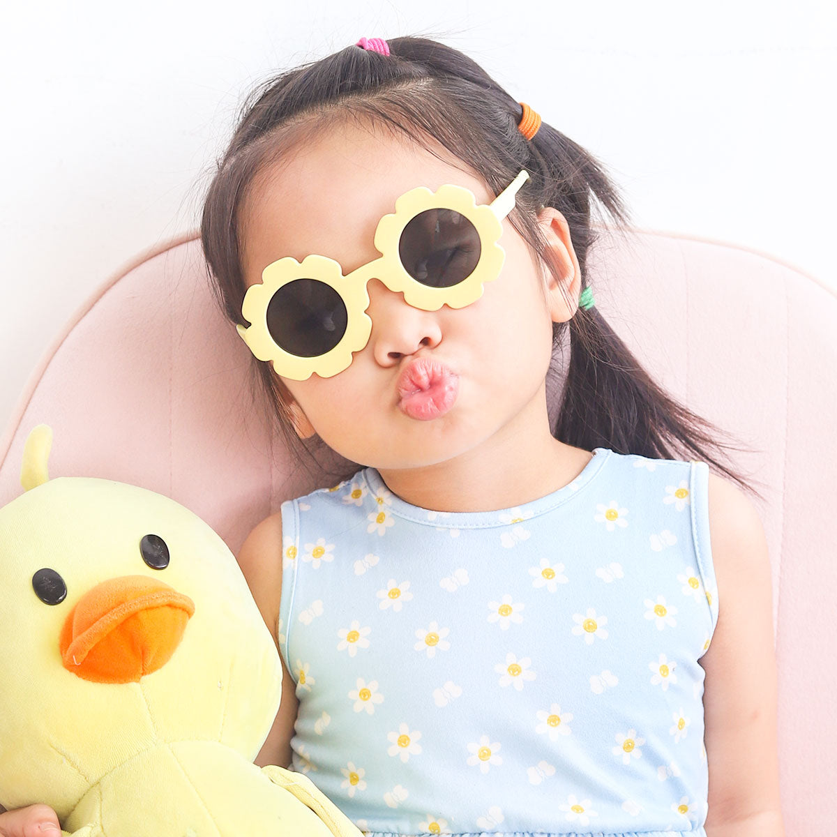 Round Flower Design Fashion Sunglasses for Children, Yellow Cute Sun Flower Round Kids Sunglasses